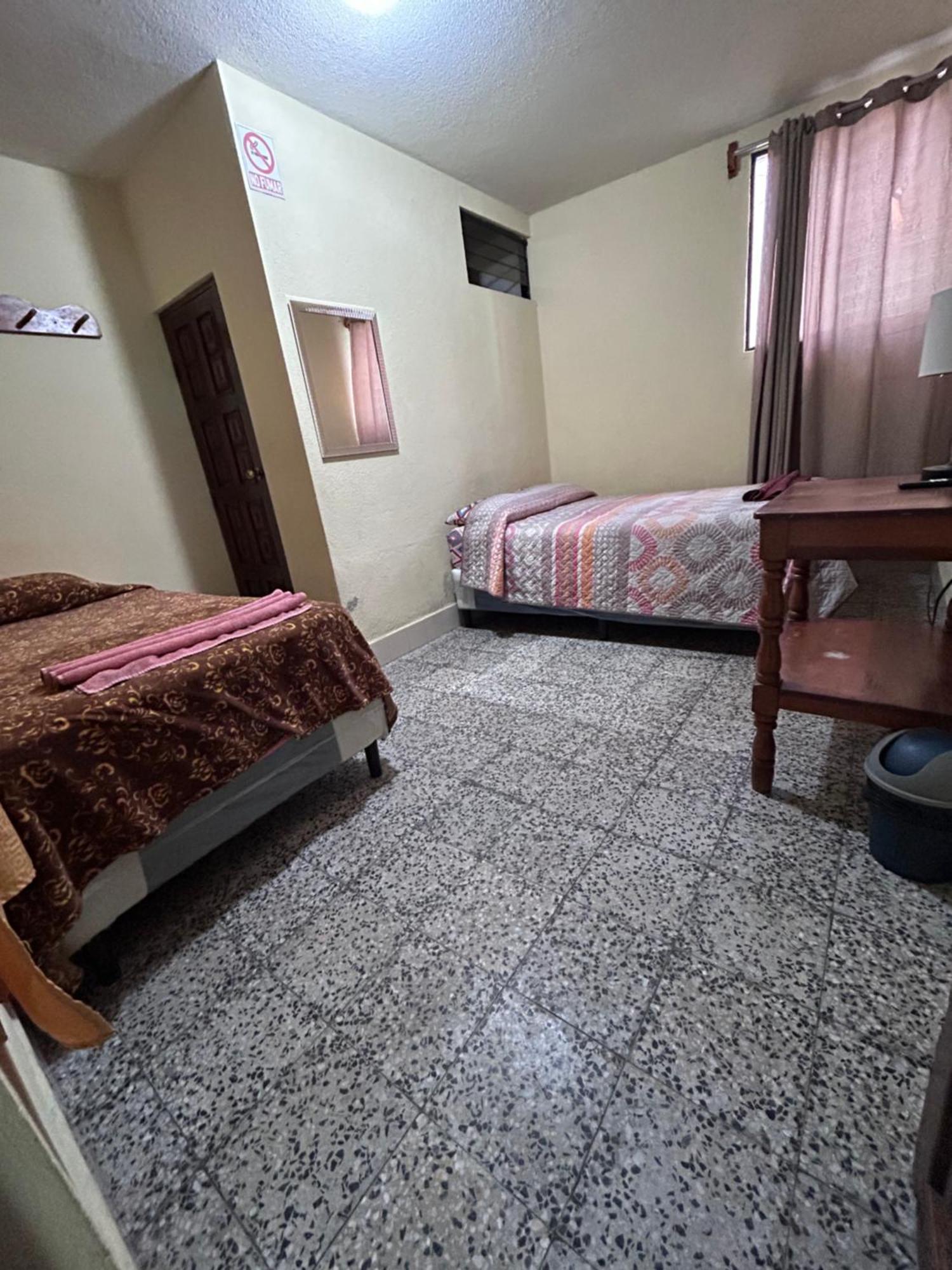 Hostal Sweet Dreams Panajachel Buitenkant foto