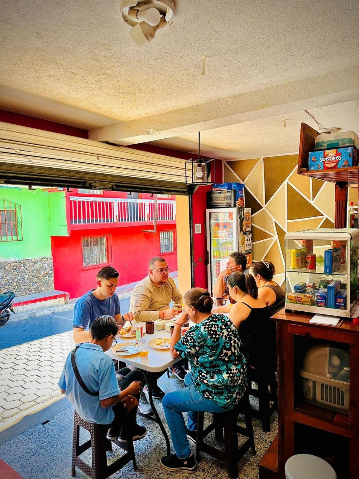 Hostal Sweet Dreams Panajachel Buitenkant foto